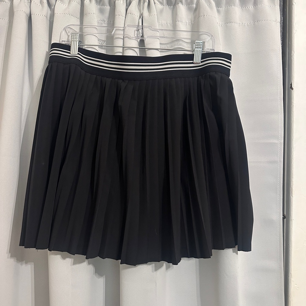 Lou & Grey Black Mini Skort